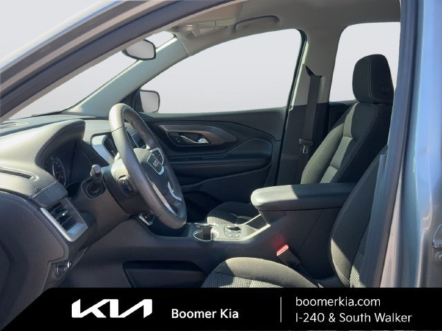 Used 2023 GMC Terrain SLE w/ Driver Convenience Package FWD image 17