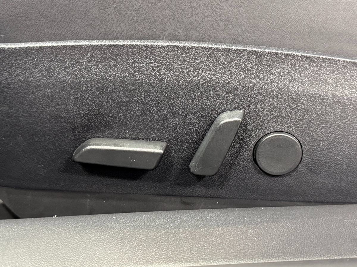 Used 2018 Tesla Model 3 Long Range RWD image 27