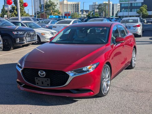 Used 2019 MAZDA MAZDA3 Sedan FWD image 11