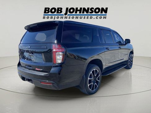 Used 2023 Chevrolet Suburban RST w/ Luxury Package AWD/4WD image 3