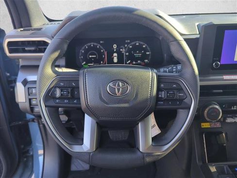 Used 2025 Toyota 4Runner TRD Off-Road AWD/4WD image 14