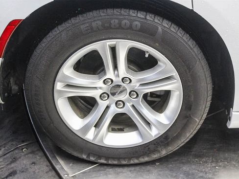 Used 2022 Dodge Charger SXT w/ Leather Interior Group image 9