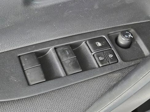 Used 2020 Toyota Corolla LE FWD image 16