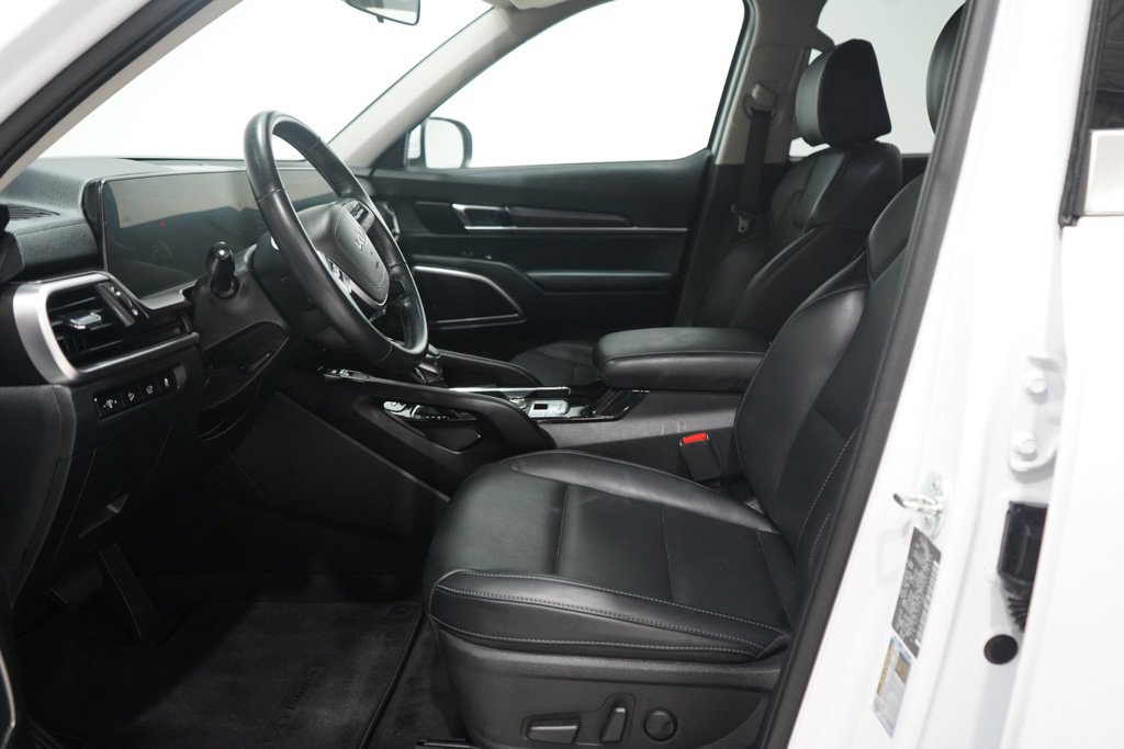 Used 2025 Kia Telluride S AWD/4WD image 30