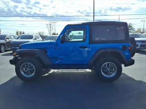 Used 2025 Jeep Wrangler Sport AWD/4WD image 4