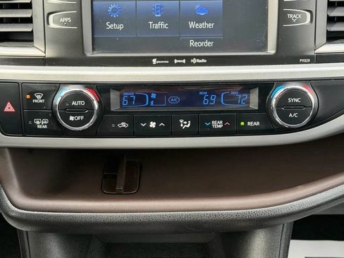 Used 2017 Toyota Highlander Plus w/ Carpet Mat Package image 22