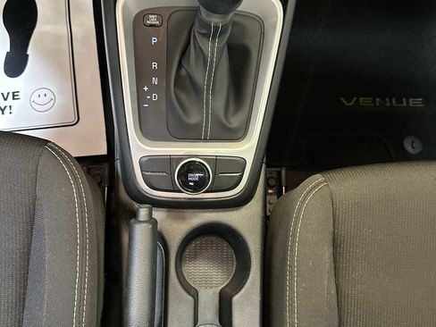 Certified 2022 Hyundai Venue SEL w/ Cargo Package image 25