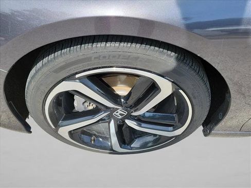 Used 2019 Honda Accord Sport image 9