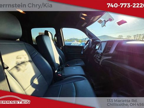Used 2024 RAM 2500 Tradesman w/ Chrome Appearance Group AWD/4WD image 27