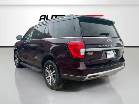 Used 2024 Ford Expedition XLT RWD image 5
