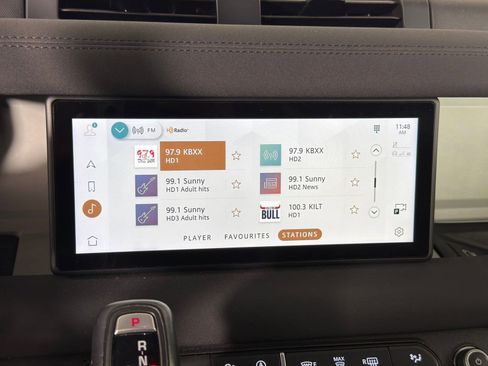 Used 2023 Land Rover Defender 110 X-Dynamic SE image 26