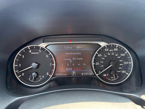 Used 2025 Nissan Altima 2.5 SV FWD image 14