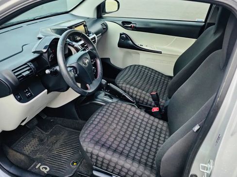 Used 2014 Scion iQ image 9