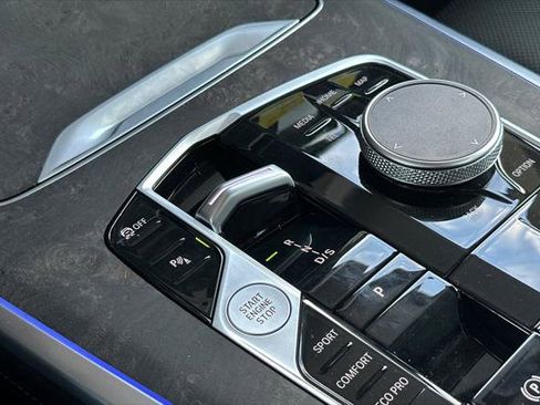 New 2026 BMW X7 xDrive40i w/ Premium Package image 22