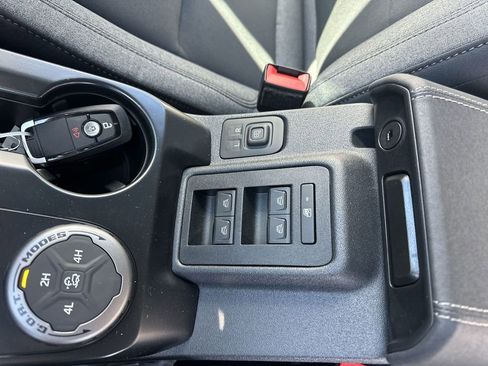 New 2025 Ford Bronco 4-Door AWD/4WD image 19