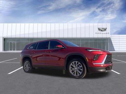 Used 2025 Buick Enclave Preferred AWD/4WD image 1