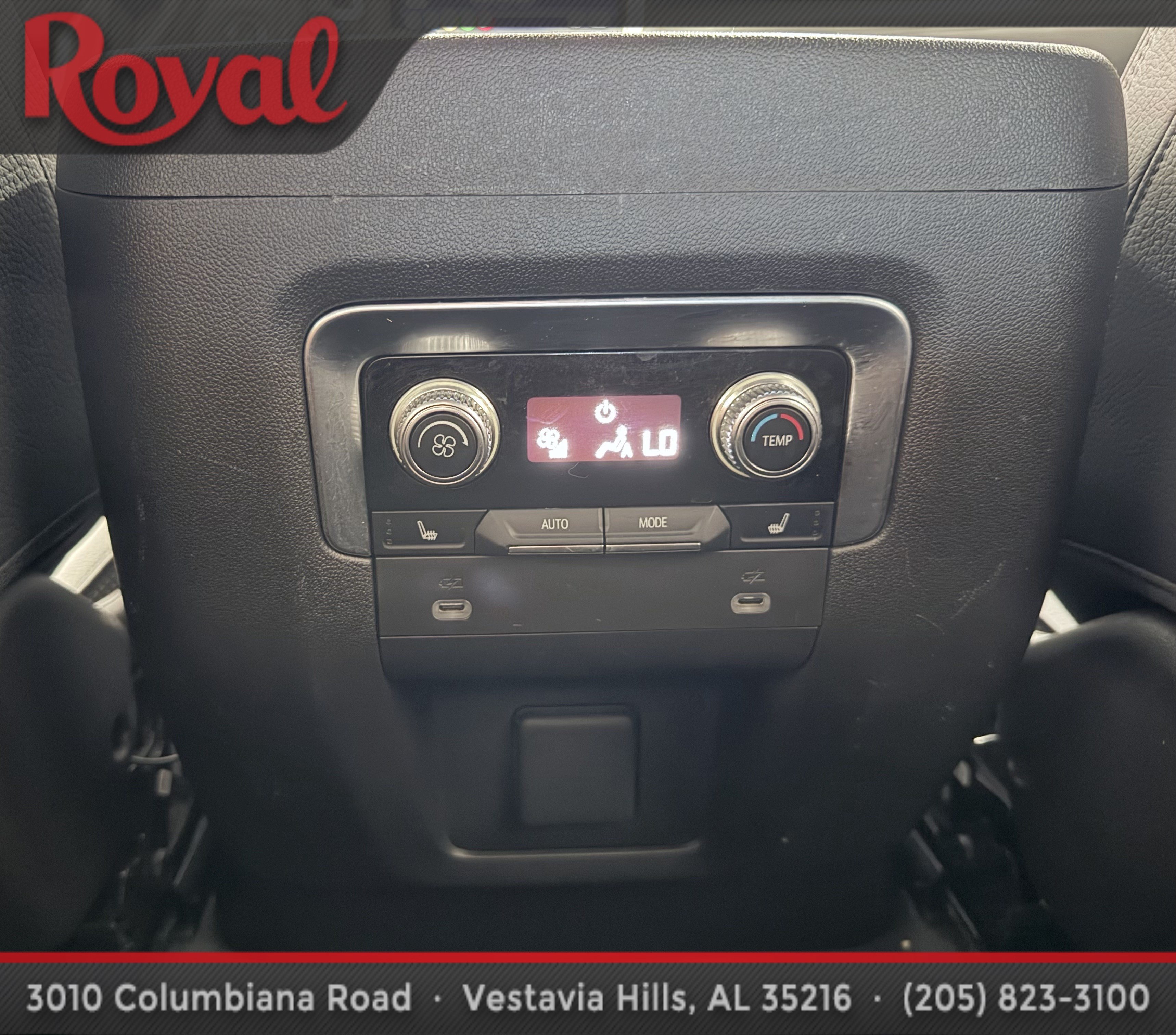 Used 2021 GMC Yukon XL Denali w/ Advanced Technology Package AWD/4WD image 29