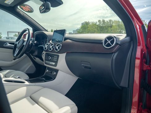 Used 2016 Mercedes-Benz B 250e image 27