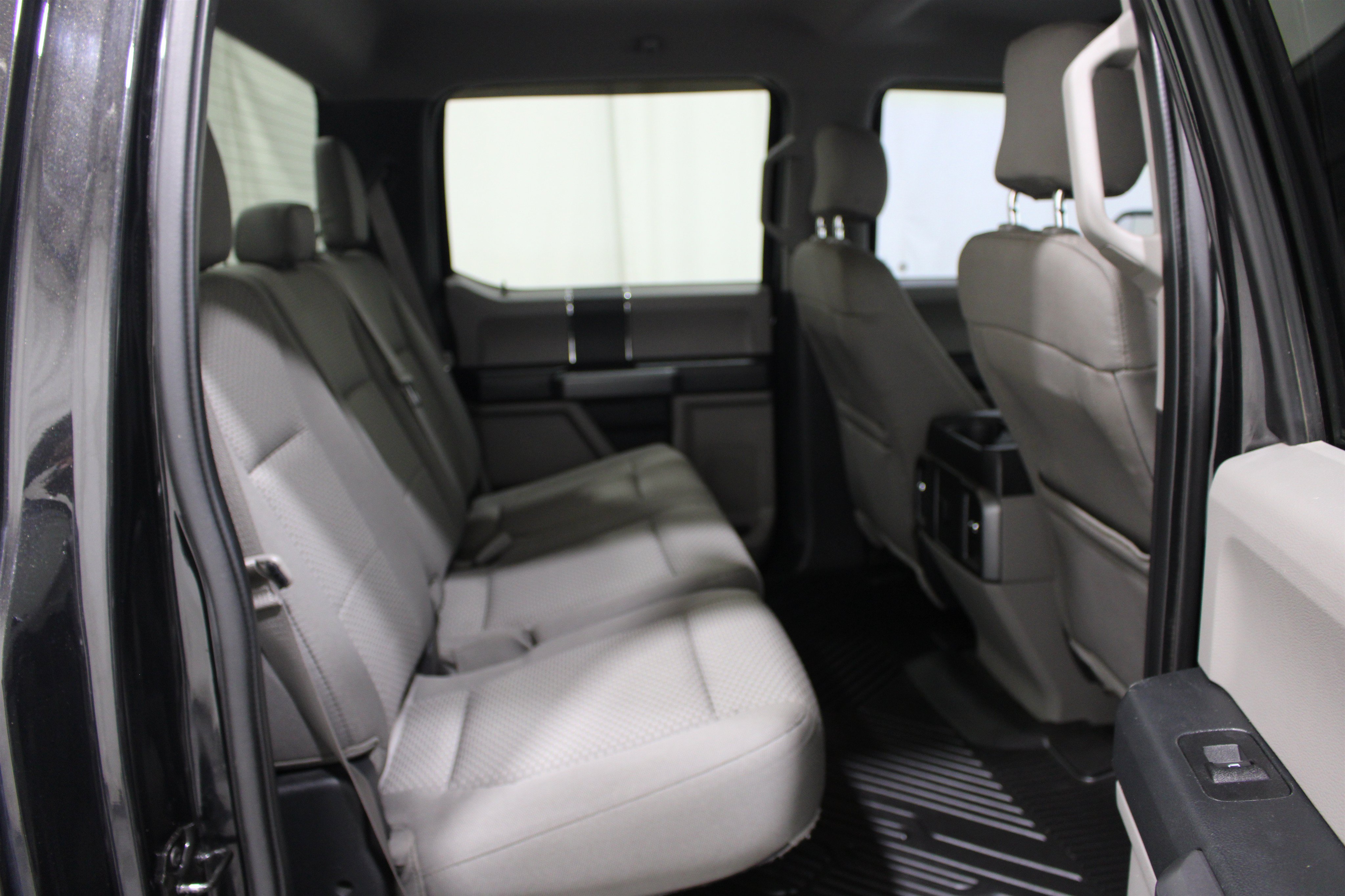 Used 2015 Ford F150 XLT w/ Equipment Group 301A Mid AWD/4WD image 22