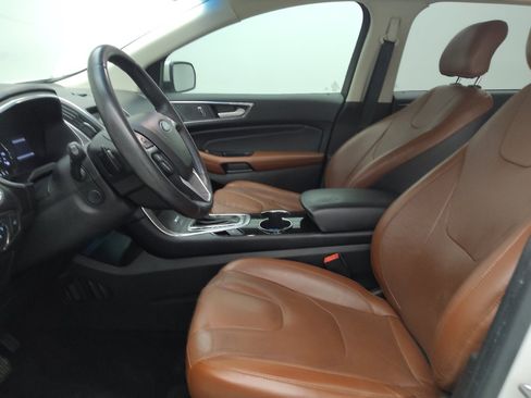 Used 2017 Ford Edge Titanium w/ Equipment Group 302A FWD image 17