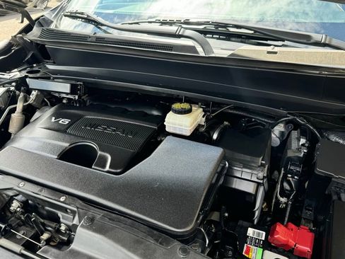 Used 2020 Nissan Pathfinder S image 24