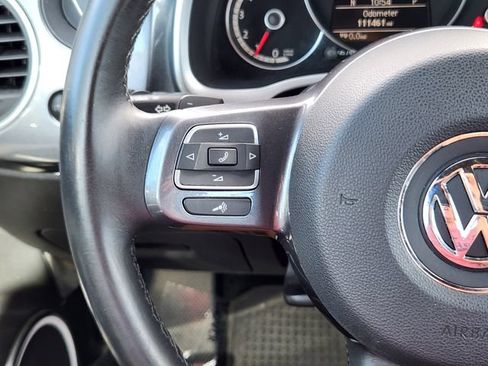 Used 2013 Volkswagen Beetle TDI FWD image 22