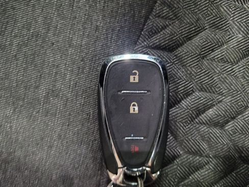 Used 2022 Chevrolet Equinox LT w/ LPO, Floor Liner Package FWD image 32