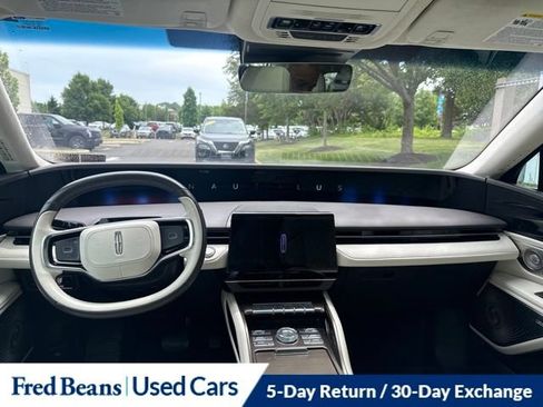 Used 2024 Lincoln Nautilus Black Label w/ Jet Appearance Package (87T) AWD/4WD image 17