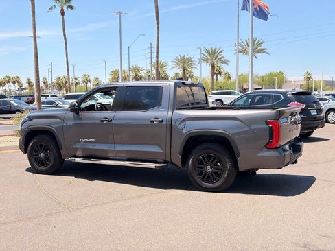 Used 2022 Toyota Tundra SR5 w/ Convenience Package RWD image 4