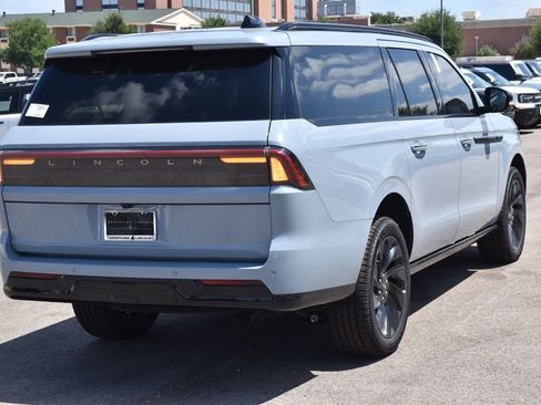 New 2026 Lincoln Navigator L Reserve w/ Jet Appearance Package AWD/4WD image 7
