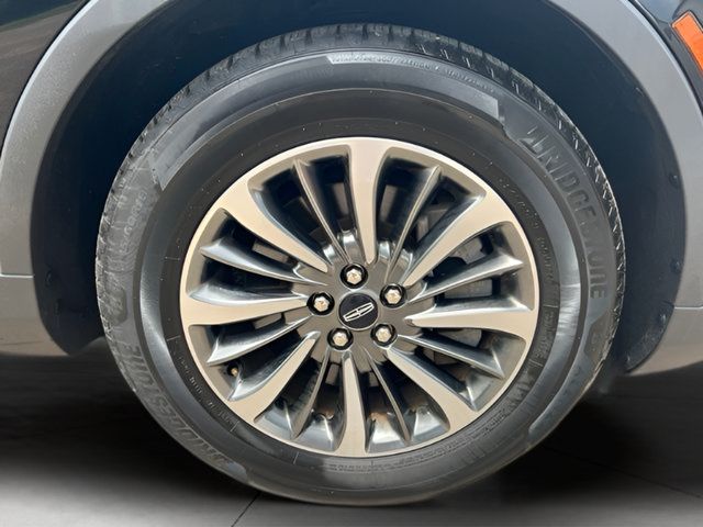 Used 2021 Lincoln Nautilus Reserve w/ Cargo Utility Package FWD image 12
