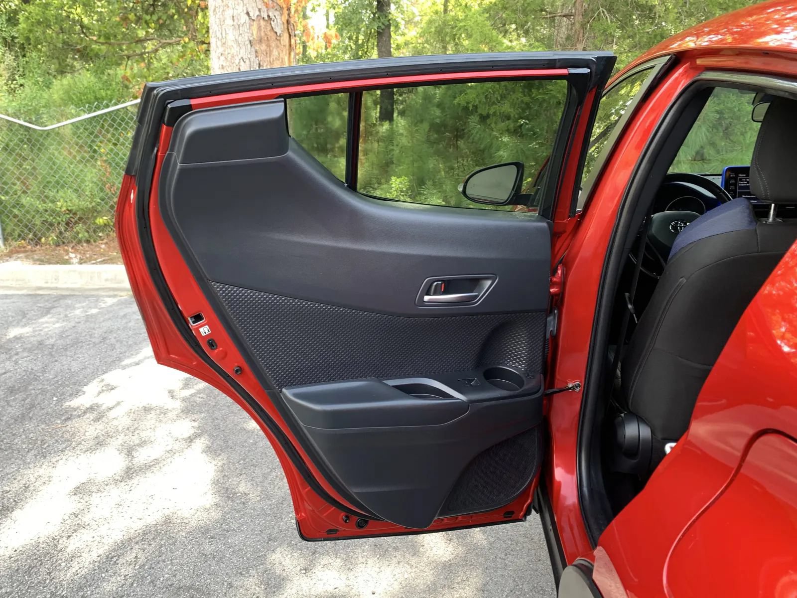 Used 2020 Toyota C-HR XLE FWD image 25