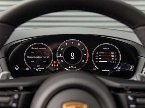 Certified 2026 Porsche Cayenne AWD/4WD image 13