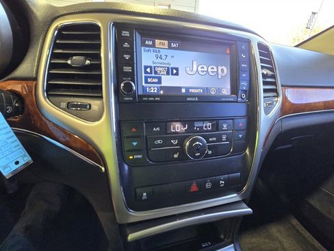 Used 2012 Jeep Grand Cherokee Limited image 21