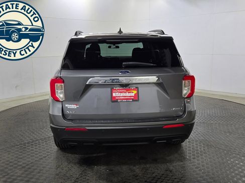 Used 2022 Ford Explorer XLT AWD/4WD image 12