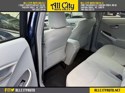 Used 2012 Toyota Prius Three FWD image 25