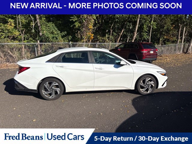 Certified 2024 Hyundai Elantra Limited FWD image 4