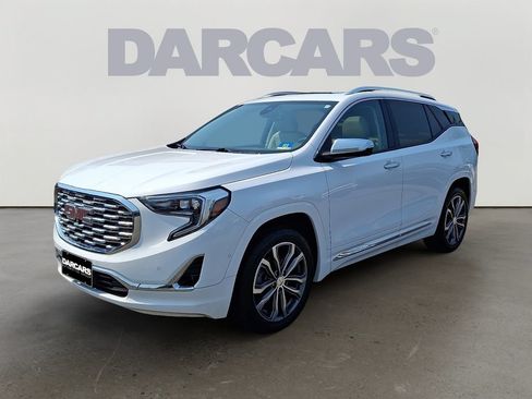 Used 2019 GMC Terrain Denali w/ Advanced Safety Package AWD/4WD image 3