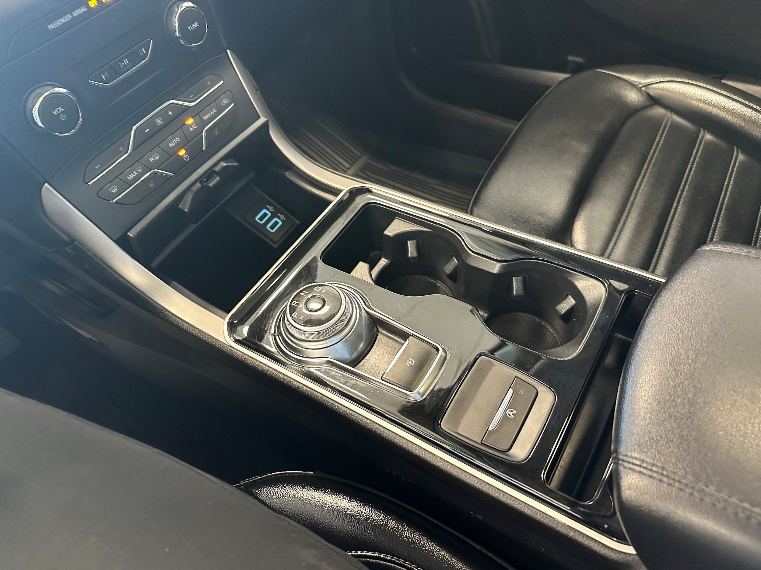 Used 2020 Ford Edge SEL AWD/4WD image 21