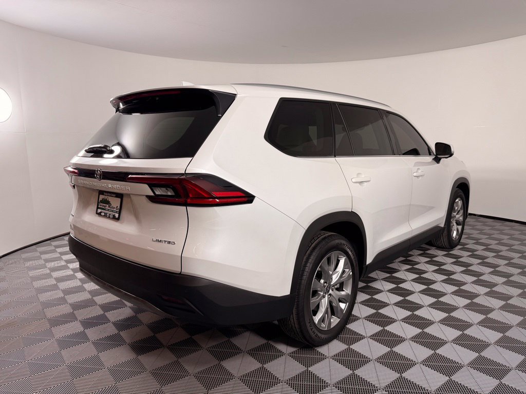 Certified 2026 Toyota Grand Highlander AWD image 9