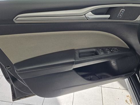 Used 2018 Ford Fusion S image 18