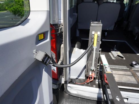 Used 2019 Ford Transit 350 XLT RWD image 30