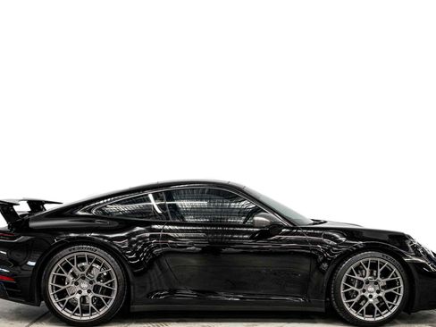 Used 2024 Porsche 911 Carrera T RWD image 2