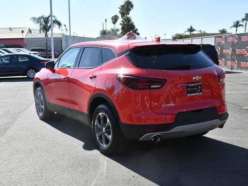 Used 2025 Chevrolet Blazer LT FWD image 6