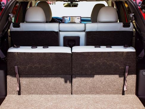 New 2025 Mitsubishi Outlander SE image 44