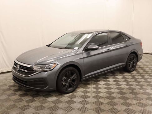 Used 2023 Volkswagen Jetta SE w/ Panoramic Sunroof Package FWD image 1