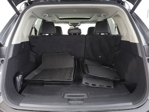 Used 2023 Nissan Rogue SL w/ SL Premium Package AWD/4WD image 19
