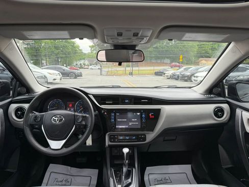 Used 2019 Toyota Corolla LE w/ LE Premium Package w/Moonroof FWD image 26