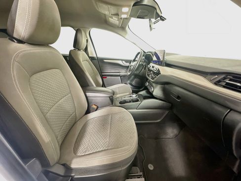 Used 2021 Ford Escape SE FWD image 29