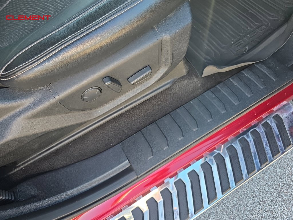 Used 2019 Ford F150 Lariat w/ Equipment Group 502A Luxury AWD/4WD image 32